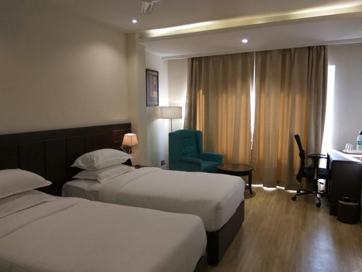 Hotel Surendra Vilas Bhopal Exterior photo