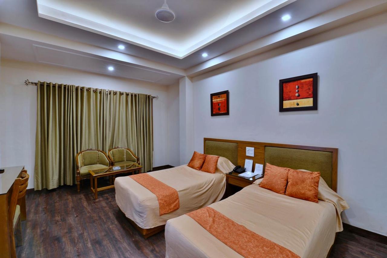 Hotel Surendra Vilas Bhopal Exterior photo